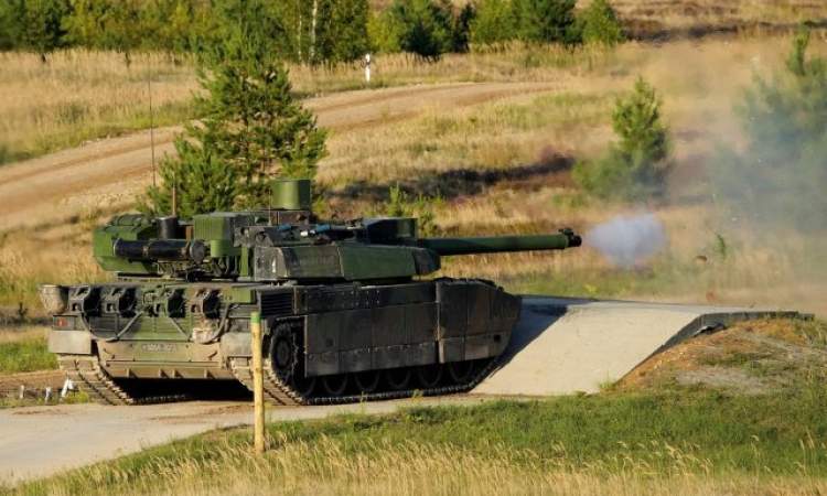 مجلة امريكية : (لوكلير) اقوى دبابات اوروبا تغوص في وحل مارب .. (صورة + تقرير)